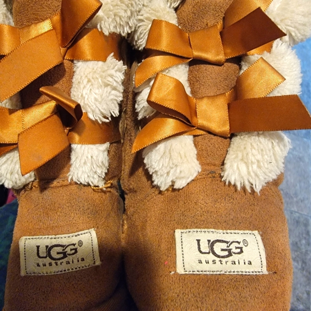 UGG australia boots kids size4
